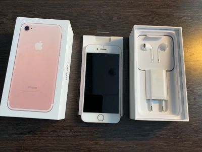 Лот: 13353382. Фото: 1. Apple iPhone 7 32Gb Rose Gold. Смартфоны