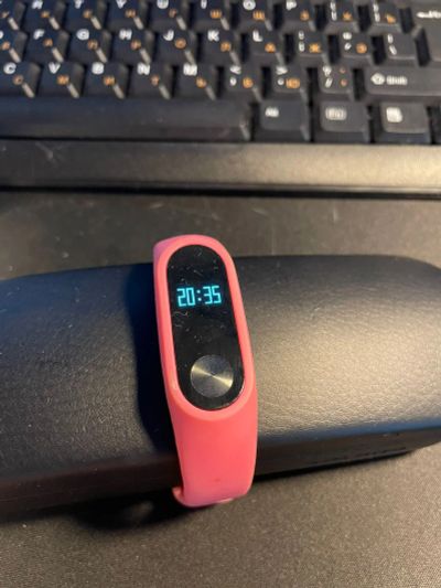 Лот: 19201330. Фото: 1. Xiaomi Mi Band 2. Смарт-часы, фитнес-браслеты, аксессуары