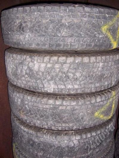 Лот: 619928. Фото: 1. Пара зимних шин 205/80 16 Bridgestone... Шины