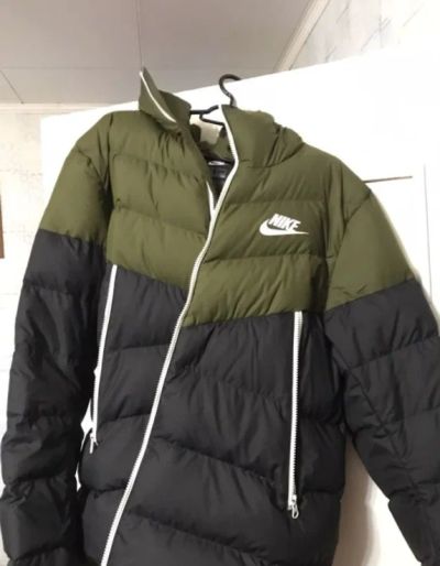 Лот: 16936373. Фото: 1. Пуховик nike оригинал. Торг. Верхняя одежда