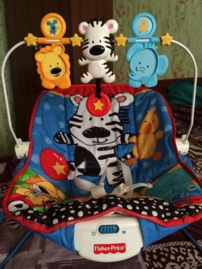 Лот: 10172854. Фото: 1. Кресло качалка fisher price. Другое (кормление и уход, гигиена)