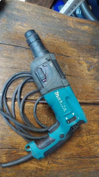 Лот: 17394166. Фото: 1. Перфоратор makita 2230 - на запчасти... Электроинструмент