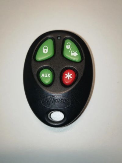Лот: 17590044. Фото: 1. Брелок автосигнализации Alligator. Автомобильные сигнализации