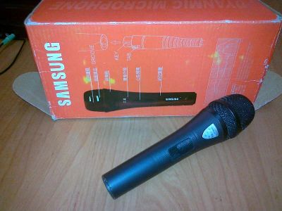 Лот: 4894303. Фото: 1. Микрофон для караоке Samsung A... Студийные микрофоны, радиомикрофоны и радиосистемы