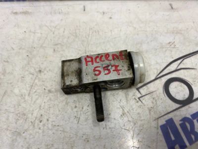 Лот: 21714968. Фото: 1. клапан кондиционера Hyundai Accent... Двигатель и элементы двигателя