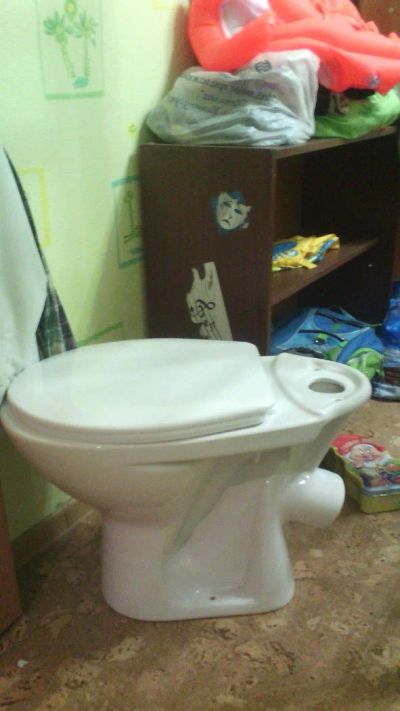 Лот: 10140893. Фото: 1. Унитаз из новостройки. Унитазы, биде