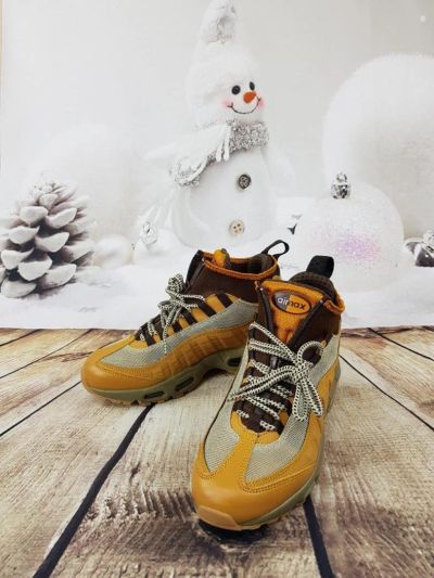 Лот: 10777241. Фото: 1. Кроссовки Nike Air Max 95 Sneakerboot... Кеды, кроссовки, слипоны