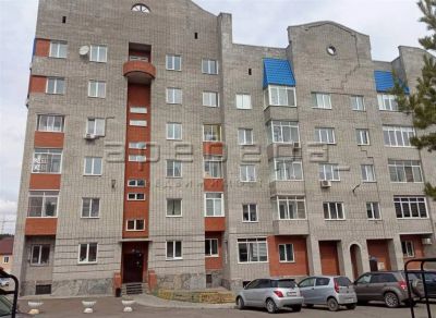 Лот: 19694207. Фото: 1. 4-комнатная квартира на ул. Изумрудная... Квартиры, студии