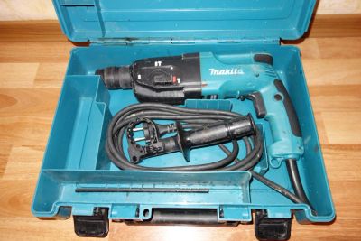 Лот: 8958352. Фото: 1. Перфоратор makita HR2450. Электроинструмент