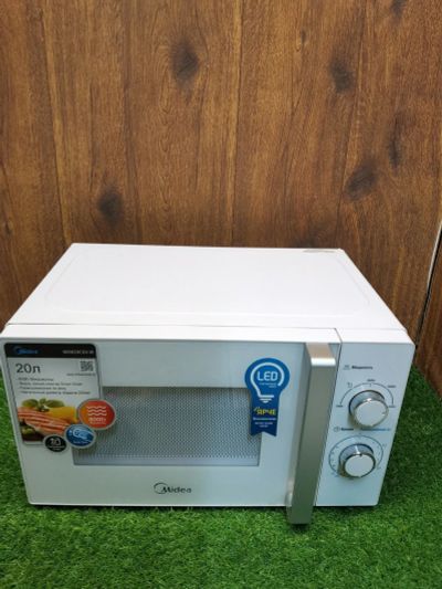 Лот: 17312763. Фото: 1. Микроволновая печь Midea MM820CXX-W... Микроволновки, мини-печи