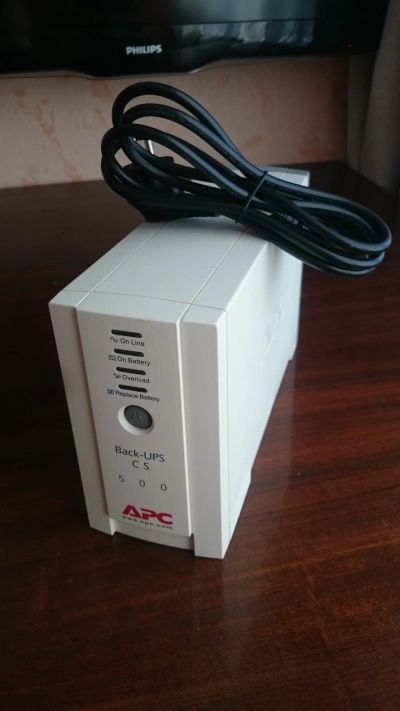 Лот: 12169510. Фото: 1. APC Back-UPS CS 500 ИБП Бесперебойник... ИБП, аккумуляторы для ИБП