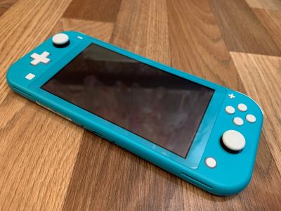 Лот: 15537019. Фото: 1. НОВЫЙ Nintendo Switch Lite (бирюзовый... Игровые приставки, консоли