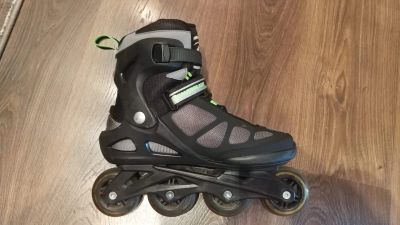 Лот: 13474325. Фото: 1. роликовые коньки Rollerblade. Роликовые коньки, скейтборды, самокаты
