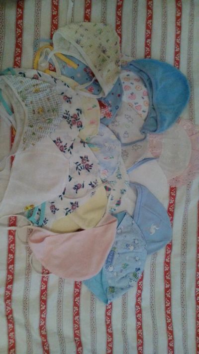 Лот: 7252260. Фото: 1. Чепчики, шапочки на новорожденного... Головные уборы