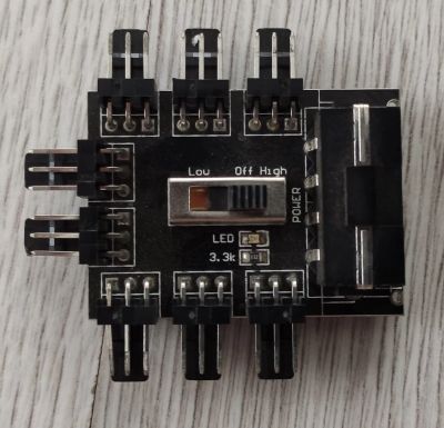 Лот: 19550947. Фото: 1. Хаб на 8 кулеров 3 пин. USB хабы