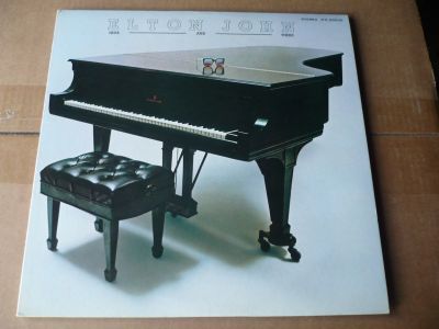 Лот: 22562655. Фото: 1. Elton John. " Here And There... Аудиозаписи