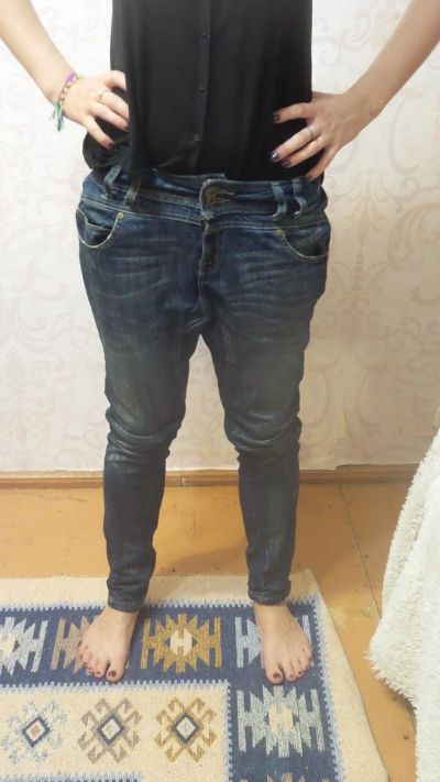Лот: 4317451. Фото: 1. Джинсы, Bershka, р.44. Джинсы