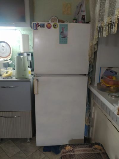 Лот: 20853613. Фото: 1. Холодильник бирюса. Холодильники, морозильные камеры