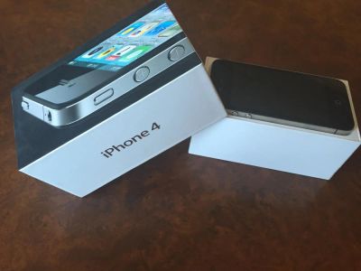 Лот: 6348084. Фото: 1. Продам Iphone 4 - 16gb. Смартфоны