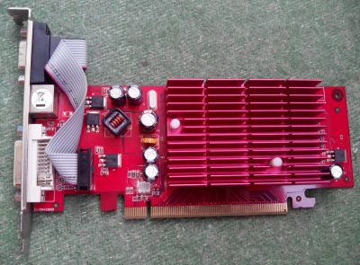 Лот: 14331414. Фото: 1. Видеокарта 128Mb Gainward GF7200GS... Видеокарты