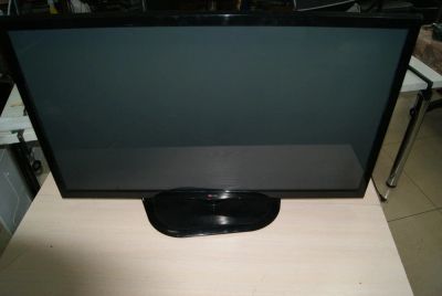 Лот: 11012046. Фото: 1. Плазменный телевизор LG 42PN450D... Телевизоры