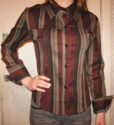 Лот: 1501555. Фото: 1. Рубашка в вертикальную полоску. Блузы, рубашки