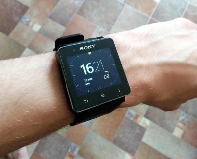Лот: 5564244. Фото: 1. Умные часы Sony SmartWatch 2... Смарт-часы, фитнес-браслеты, аксессуары