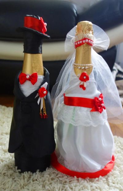 Лот: 5299978. Фото: 1. Одежда на свадебное шампанское... Свадебная атрибутика и декор