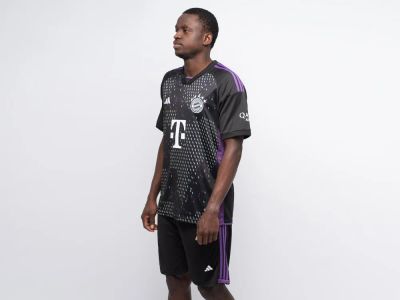 Лот: 24975405. Фото: 1. Футбольная форма Adidas FC Bavaria... Форма