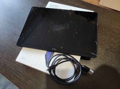 Лот: 20284529. Фото: 1. Huawei MediaPad T5 планшет. Планшеты
