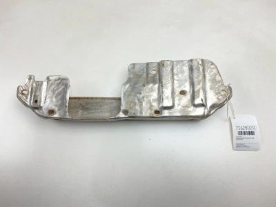 Лот: 21111029. Фото: 1. Термоэкран Nissan Gloria 1998... Двигатель и элементы двигателя