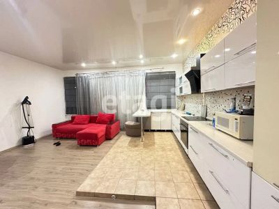 Лот: 25285777. Фото: 1. 3-комн. квартира , посёлок городского... Квартиры, студии