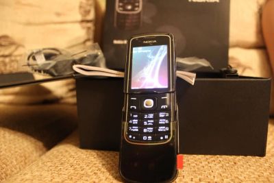 Лот: 3089742. Фото: 1. Оригинальный Nokia 8600 Luna... Кнопочные мобильные телефоны