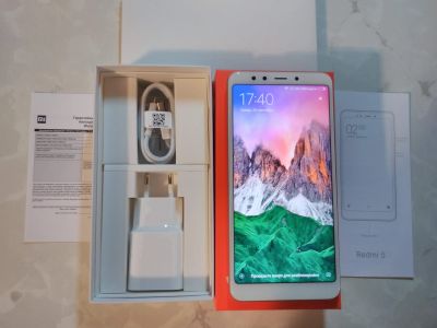 Лот: 12192419. Фото: 1. Xiaomi Redmi 5 2/16 GB Gold -... Смартфоны