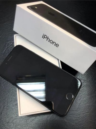 Лот: 12789180. Фото: 1. iPhone 7 32Gb Black. Смартфоны