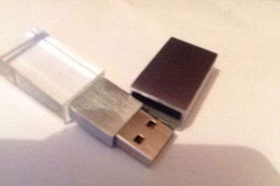 Лот: 6926395. Фото: 1. USB флешка 8 Гб. USB-флеш карты