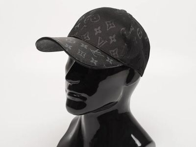 Лот: 22156655. Фото: 1. Кепка Louis Vuitton. Шарфы, платки