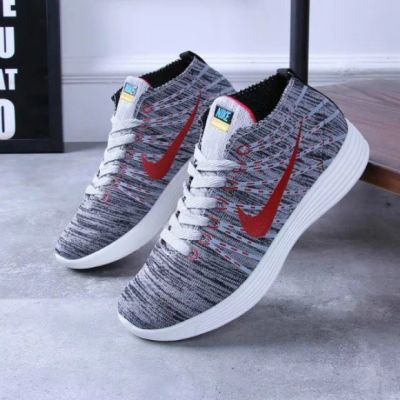Лот: 7649155. Фото: 1. Nike Flyknit Lunar women. Кеды, кроссовки, слипоны