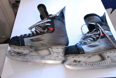 Лот: 3450610. Фото: 1. Хоккейные коньки Bauer Vapor. Коньки