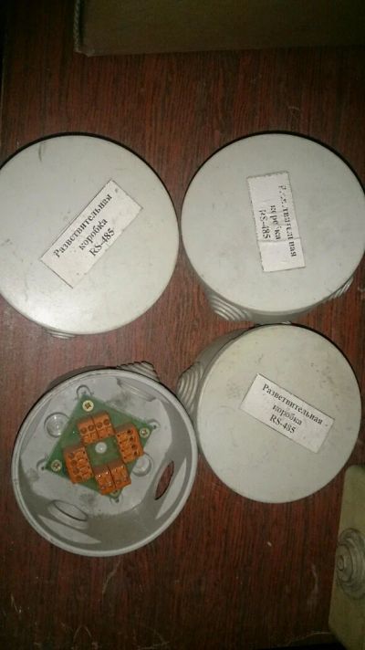 Лот: 8839120. Фото: 1. Коробка распределительная rs485. Электрические щиты, боксы, шкафы