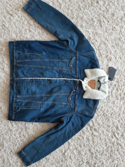 Лот: 15641135. Фото: 1. Куртка Levis Sherpa XXL. Верхняя одежда