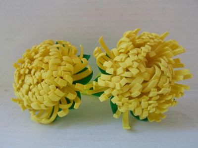 Лот: 7083517. Фото: 1. Резиночки (банты) для волос (хризантемы... Цветы из ткани