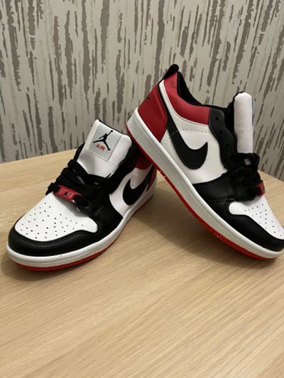 Лот: 19991120. Фото: 1. Nike Air Jordan. Кеды, кроссовки, слипоны