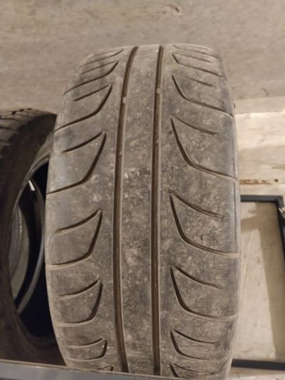 Лот: 18898513. Фото: 1. Пара шин R18 225/45 Bridgestone... Шины