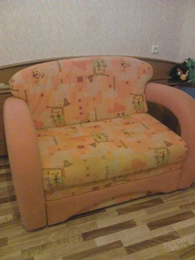 Лот: 3292342. Фото: 1. Два дивана с рубля! обработаны... Диваны