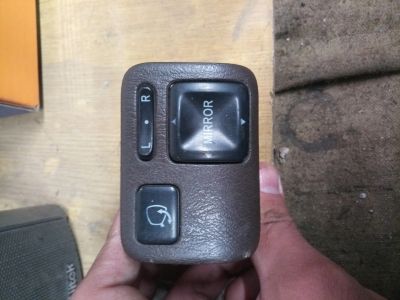 Лот: 16137618. Фото: 1. Блок управления зеркалами Toyota. Электрооборудование