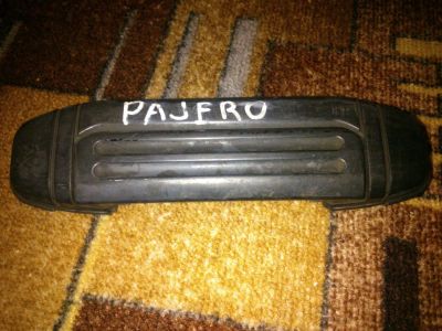 Лот: 11075043. Фото: 1. Ручка двери левая Mitsubishi Pajero... Кузов
