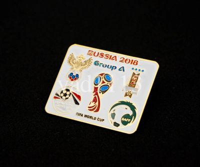 Лот: 10961681. Фото: 1. Футбол-значок из большого набора... Сувенирные