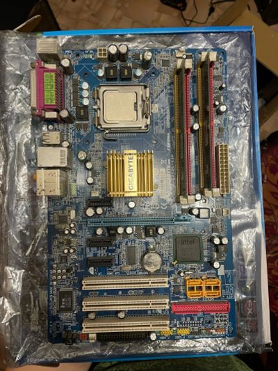 Лот: 19844891. Фото: 1. Мат плата gigabyte в сборе LGA775. Материнские платы