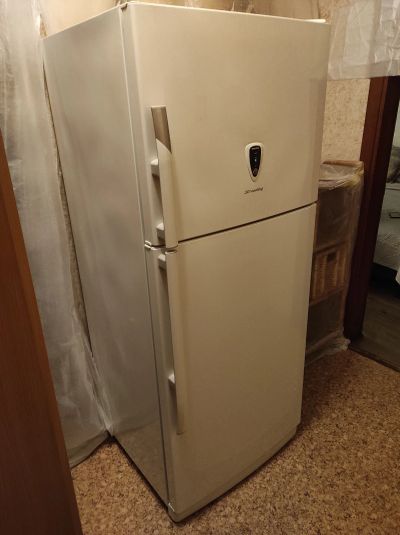 Лот: 18267995. Фото: 1. Холодильник Daewoo. Холодильники, морозильные камеры